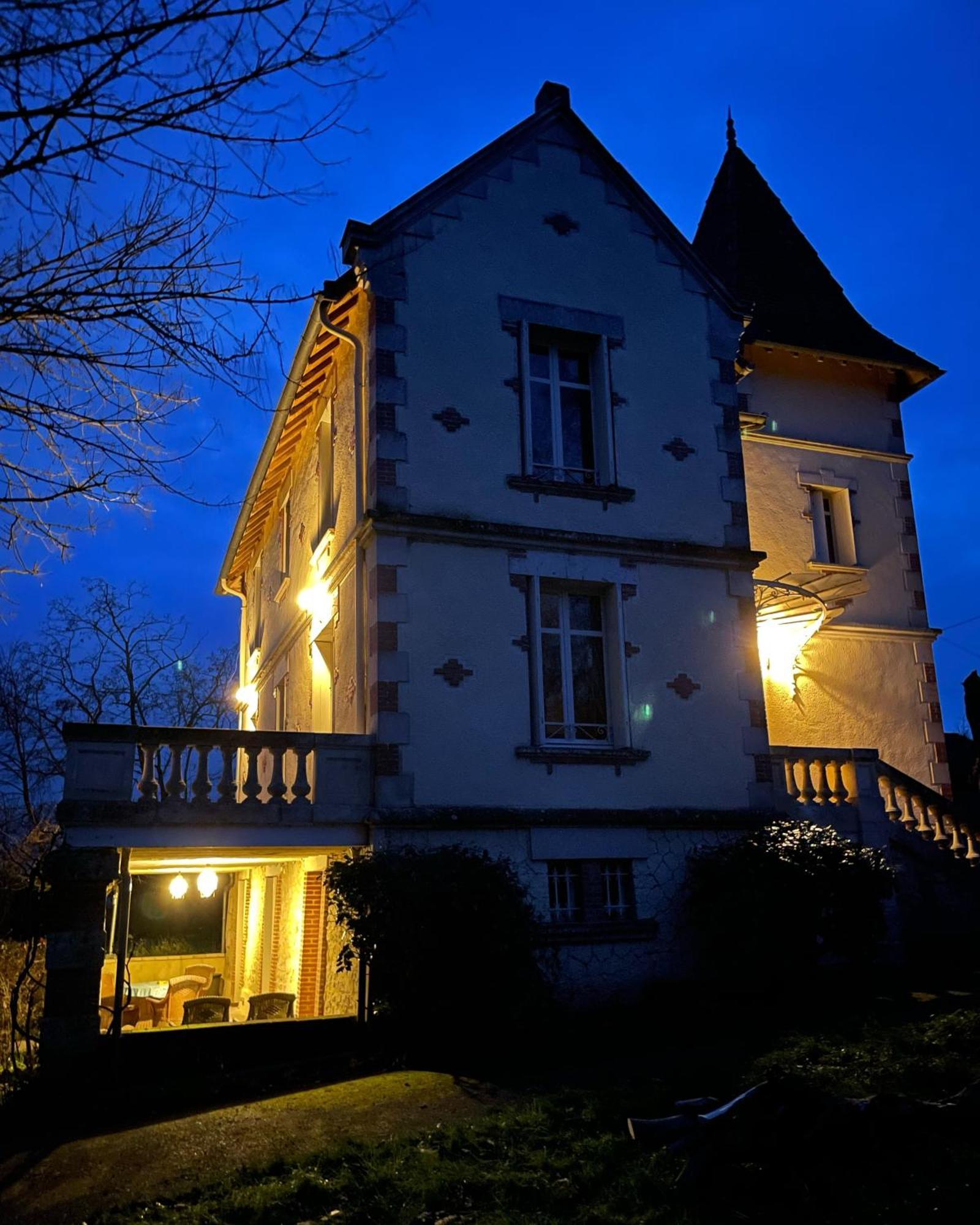 Bed and Breakfast Petit Chateau Le Piot Fleurance Exteriér fotografie