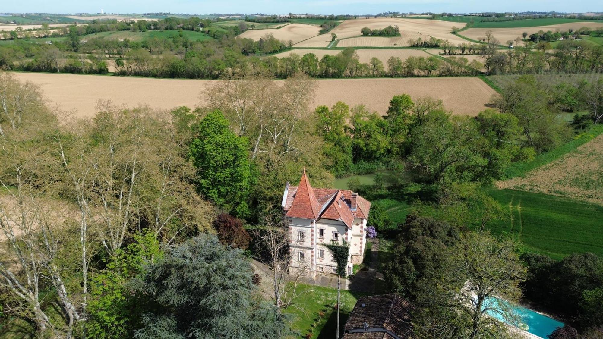 Bed and Breakfast Petit Chateau Le Piot Fleurance Exteriér fotografie